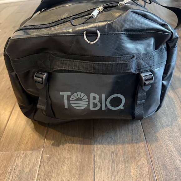 TOBIQ Black Water Resistant Duffel Bag Luggage Travel Gym Sports - Picture 2 of 11